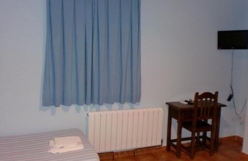 Alcaracejos House | Hostal las Tres Jotas