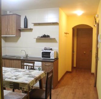 El Barraco House | Hostal Maury