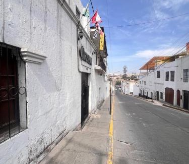 Historical Center House | Hostal Orosheam