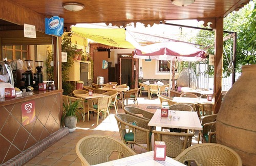 Canete House | Hostal Restaurante La Muralla