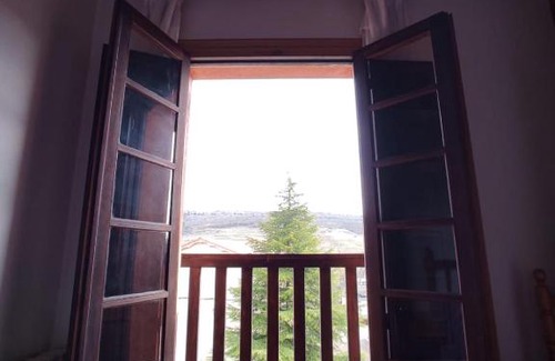 Tragacete House | Hostal Restaurante Serrania