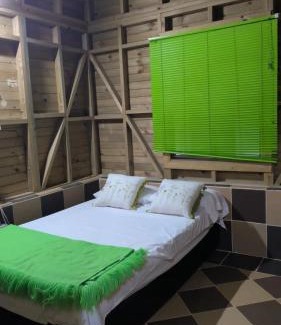 San Rafael House | Hostal Servus Pizzeria café