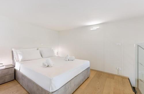 Historic Centre Apartment | Hostdomus - Loft Lagrange
