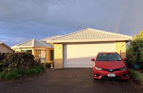 Mount Maunganui House | Hosts on the Coast - Rosberg Retreat
