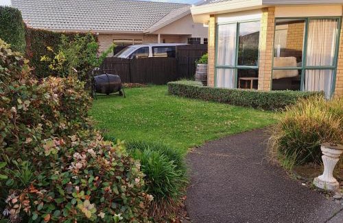 Mount Maunganui House | Hosts on the Coast - Rosberg Retreat