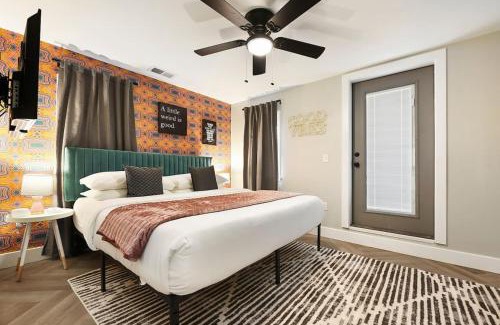 East Allegheny House | HostWise Stays - King Bed - Free Street Parking - Walkable Location
