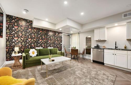 East Allegheny House | HostWise Stays - King Beds, Park Free, Great Walk Score