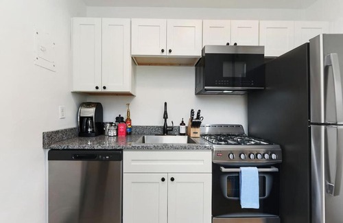 Lower Lawrenceville Apartment | HostWise Stays - Prime Butler St Location - Lower Lawrenceville