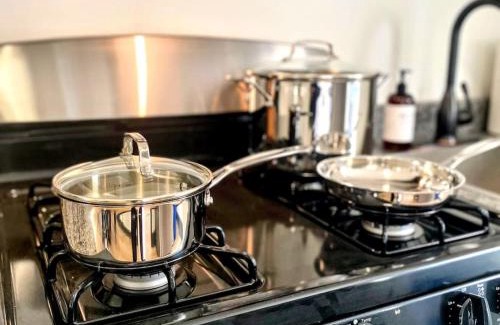 Lower Lawrenceville Apartment | HostWise Stays - Prime Butler St Location - Lower Lawrenceville
