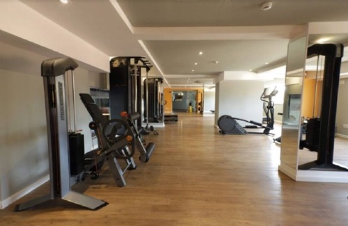 Olimpia Apartment | Hot Beach Suites 1 bedroom apartment sleeps 6 people