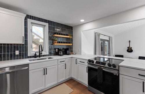 South Bend House | Hot Tub | 5 min to ND | Coffee Bar | Pool Table |