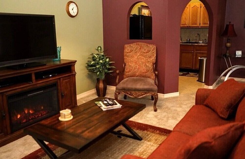 Holiday Island Cabin | Hot Tub and indoor Jetted Tub, Golfing, Lake View