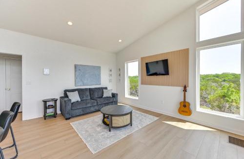 Valley Mills House | Hot Tub and Valley Views Hidden Gem in Texas