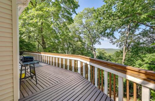 Holiday Island House | Hot Tub at Mountain-View Ozarks Retreat!