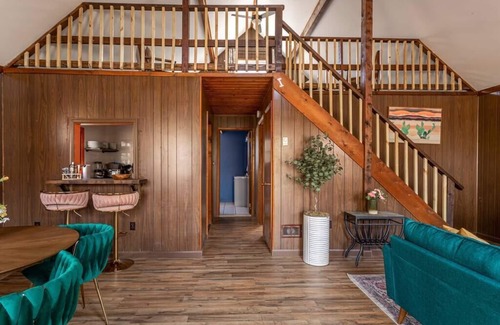 East Stroudsburg House | Hot Tub | Barrel Sauna | Pool | Cold Plunge