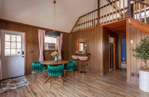 East Stroudsburg House | Hot Tub | Barrel Sauna | Pool | Cold Plunge