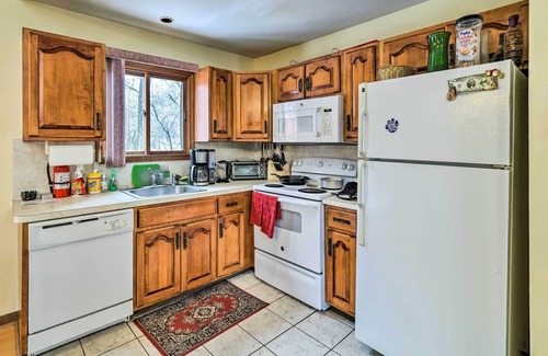 Pocono Mountain Lake Cottage | Hot Tub + Deck: Pet-friendly Poconos Getaway!