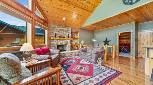Gravois Mills House | Hot Tub, Fire Pit, Awesome Loft & Amazing Views!