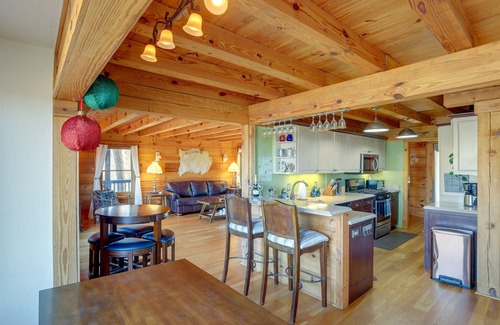 Deep Gap Cabin | Hot Tub & Game Room: Powderhorn Mountain Cabin