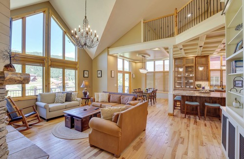 Sturgis House | Hot Tub + Golf Course Views: Luxe Sturgis Home!