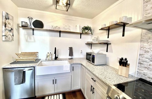 Basye Cabin | Hot Tub Luxe Retreat - Game Room - Lake Laura - Bryce Resort