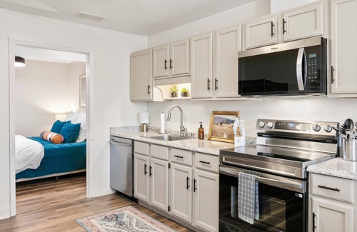 Skyland Cabin | Hot tub/Mins To Asheville & Biltmore/Secluded