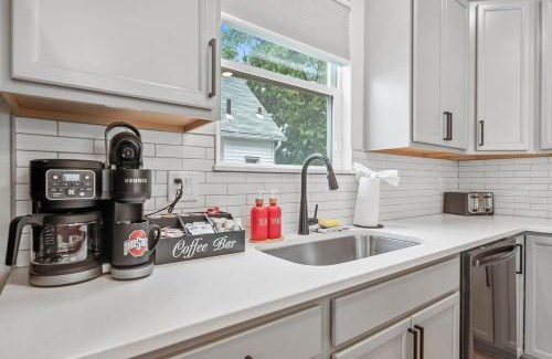 Columbus House | Hot Tub - Mins to Short North - Retro Game Room