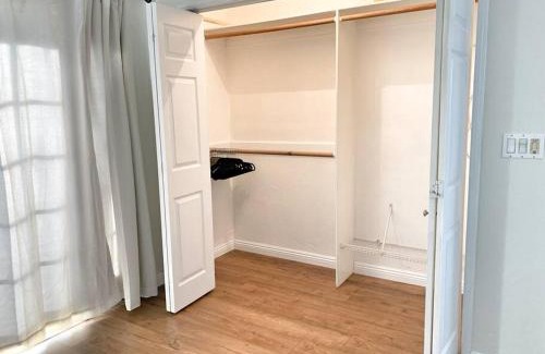 Huntington Beach House | Hot Tub . Near Freeway . Quick 2 Theme Parks/Beach