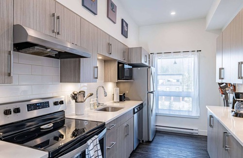 Revelstoke Condo | Hot Tub, Private Deck, BBQ - Pillow Top Condo, Revelstoke