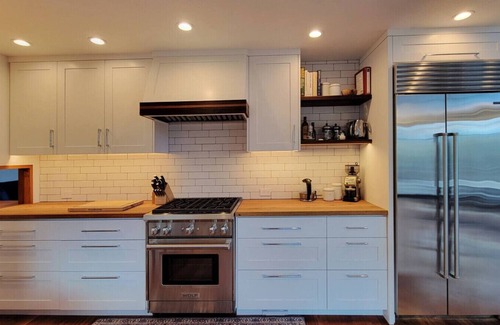 Ashland House | Hot tub | Sauna |Firepit |Sleeps 6!