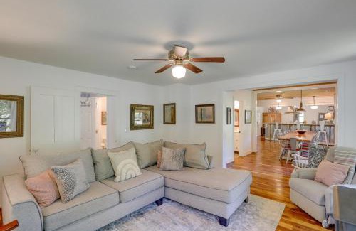 Marshall House | Hot Tub Soaks and Fireside Nights! Marshall Cottage