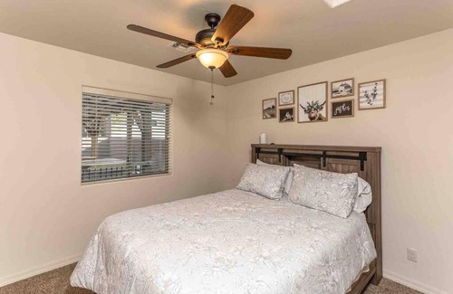 Lake Havasu City House | HOT TUB . SPACIOUS . PETS . CENTRAL . BOAT PARKING
