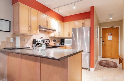 Blackcomb Condo | Hot tub | Steps to Blackcomb | Free parking