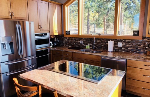 Hartsel House | ★Hot Tub★Stunning Mountain Views★Pet Friendly★Garage★