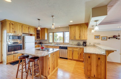 Jette House | Hot Tub, Views & Private Dock: Polson Haven!