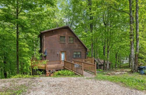 Stanton House | Hot Tub & WiFi - Birdsong - Red River Gorge KY