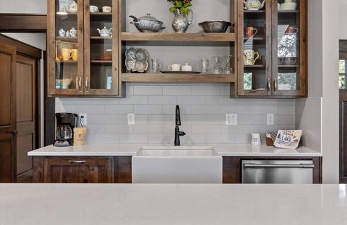 Blanchard House | Hot Tub with Lake Views |Blanchard Bliss at Stoneridge Golf Course |Indoor Community Pool|Silverwood