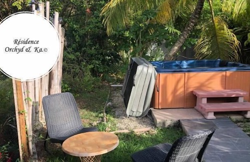 Sainte-Anne Cottage | Hot tube 2-Bed Cottage in Sainte-Anne