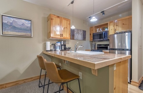 Driggs Condo | Hot Tubs! National Parks Headquarters! Explore Teton Valley, ID & Jackson Hole!