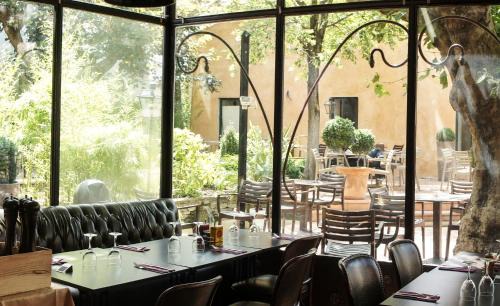Saint-Maximin-la-Sainte-Baume Hotel | HOTEL DE FRANCE - Hôtel de charme en Provence
