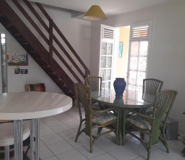 Bis House | Hote Lina