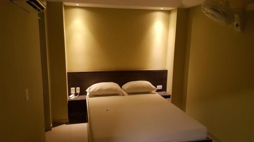 Metropolitana Hotel | Hotel 56 Avenue Plaza