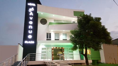 Metropolitana Hotel | Hotel 56 Avenue Plaza