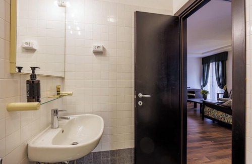 Lazise Old Town Hotel | Hotel Alla Grotta