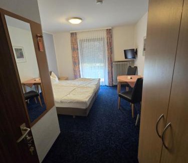 Neckarau Hotel | Hotel Alt Nürnberg