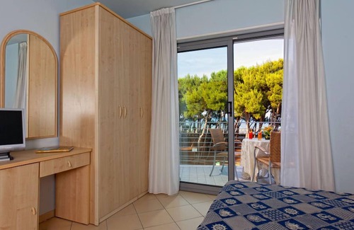 Alba Adriatica Hotel | Hotel Antares