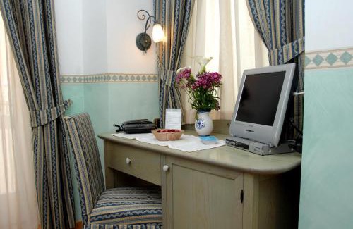 Amalfi Hotel | Hotel Antica Repubblica in Amalfi center at 100mt from the sea