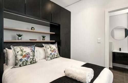 Cape Town City Centre Apartment | Hotel Apt, Wifi, Roof Deck, Central CBD, 247 Power