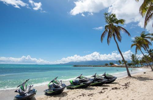 Pointe de la verdure Hotel | Hotel Arawak Beach Resort