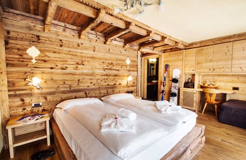 San Pellegrino Pass Hotel | Hotel Arnika Wellness